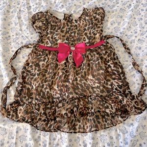 Super cute Girls dress size 5.